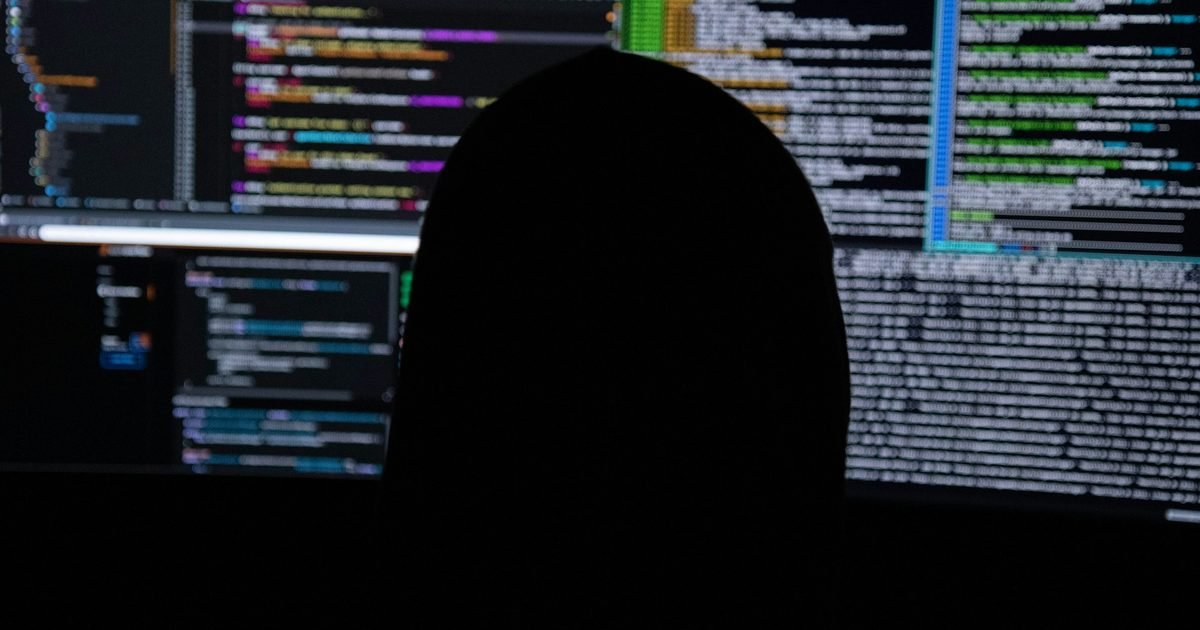 AI cyberattacks warning